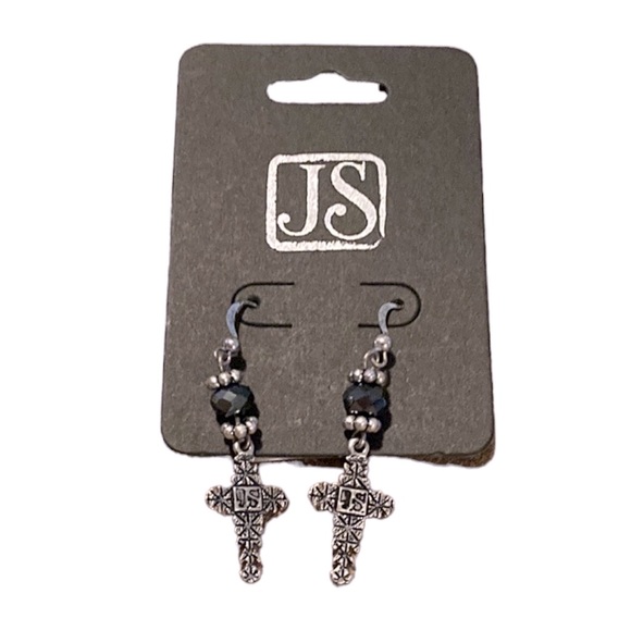 J S Collection Designs Pierce Cross Earrings - Picture 4 of 7
